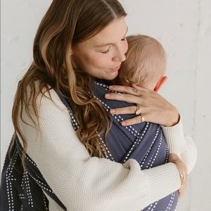 SOLLY BABY LOOP CARRIER - Baltic Stitch